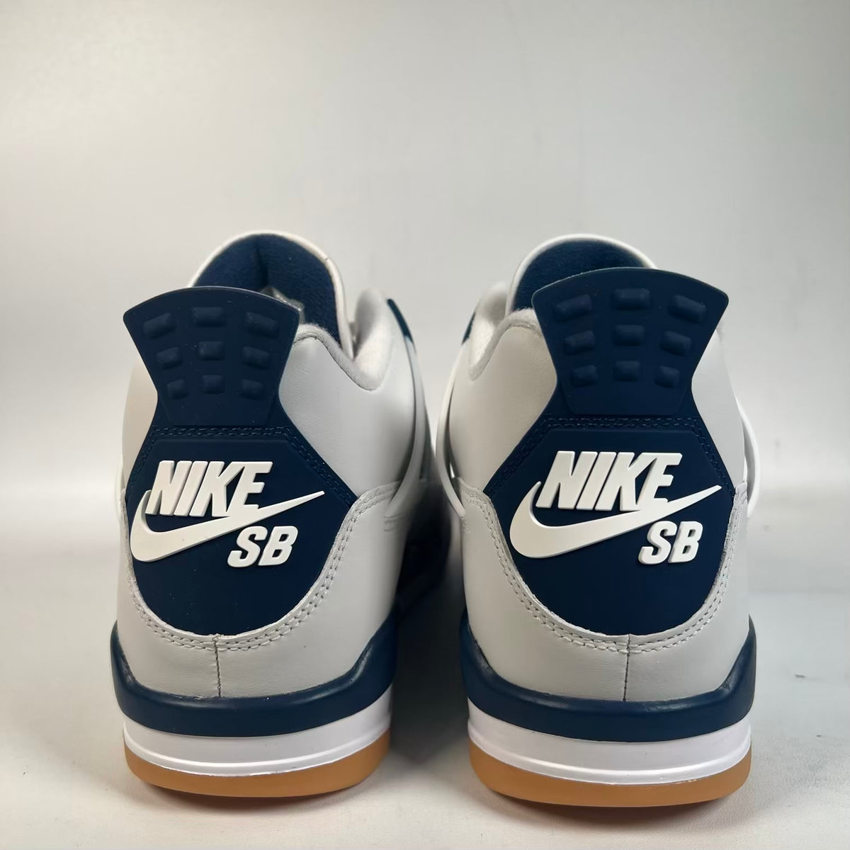 Jordan 4 SB Navy (2025) Size 8.5 NEW s23379