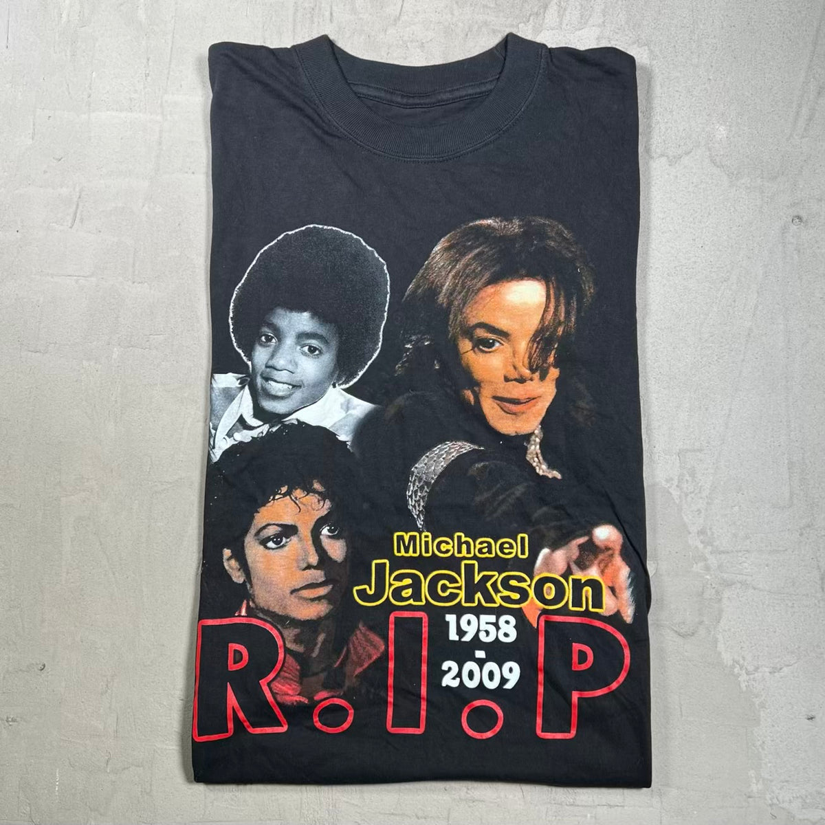 Michael Jackson Black Memorial Tee Size Large USED v20220