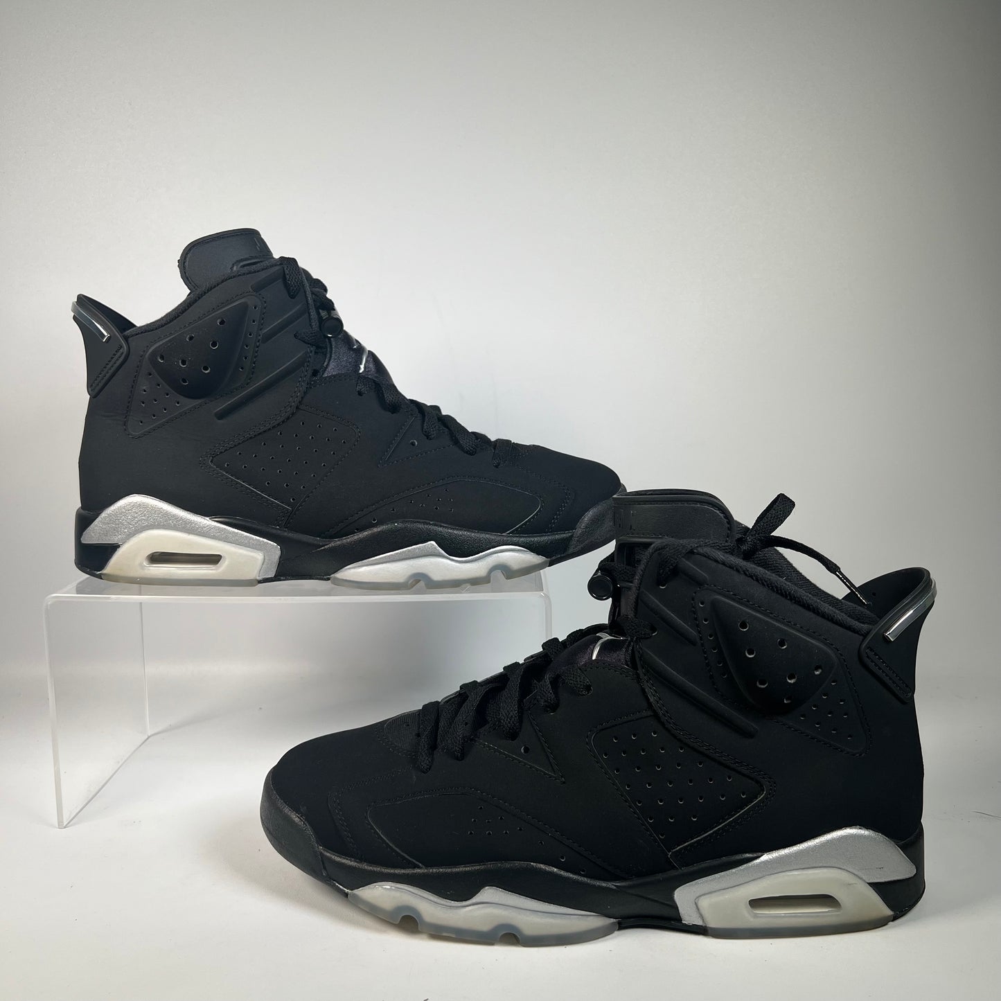Jordan 6 Chrome (2022) Size 10.5 USED s22491