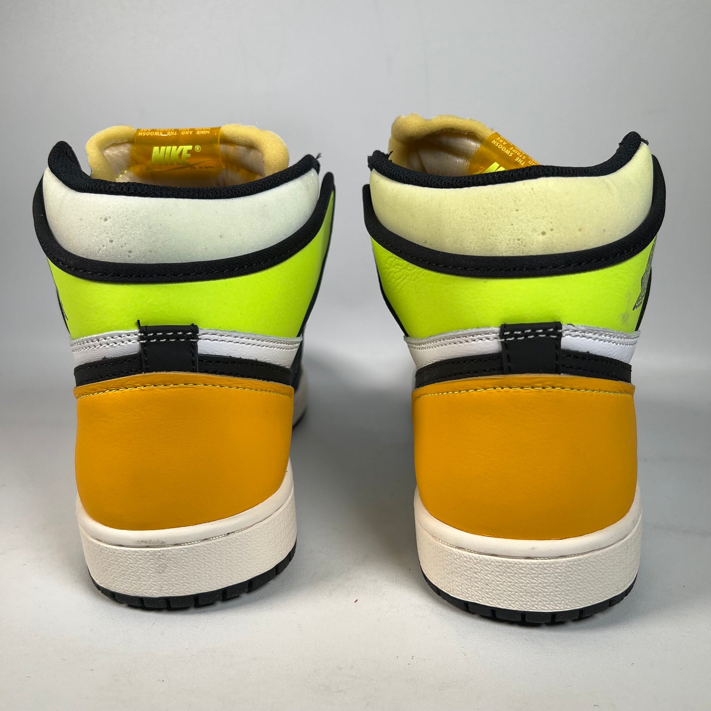 Jordan 1 High White Black Volt University Gold (2021) Size 10.5 NEW s22324
