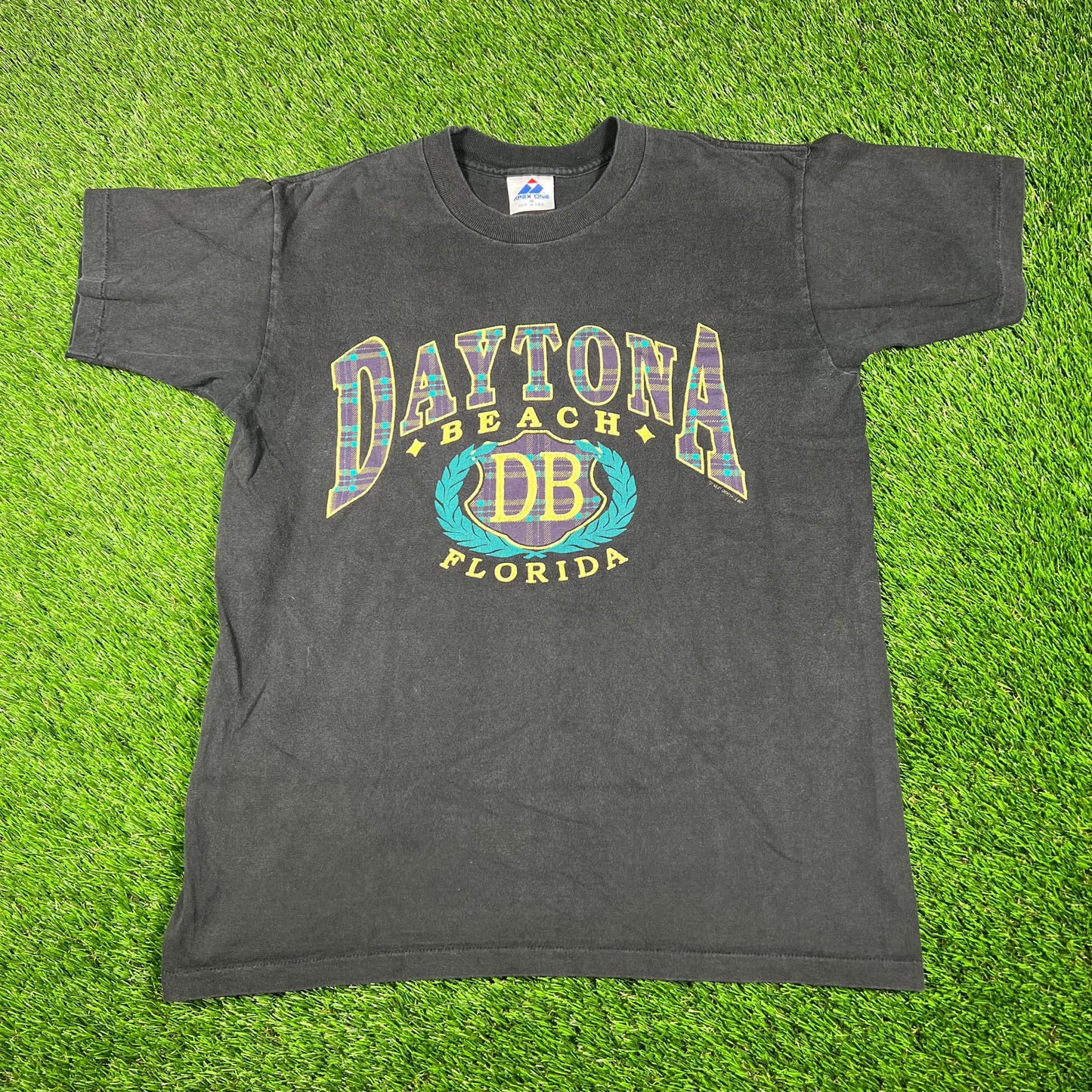 1990s Dayton Beach Flordia Black Tee Size Medium USED v17742