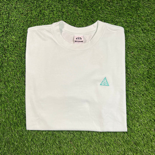 Nike ACG Teal Logo Tee Size Small USED v18534