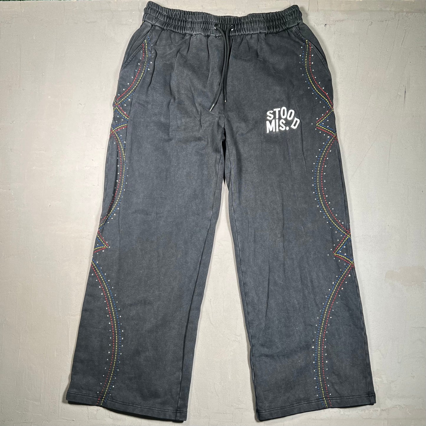Misunderstood Washed Grey Sweatpants w/Rhinestones Size XXL USED x17484