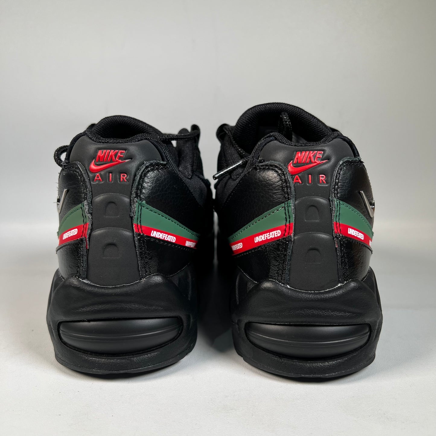 Nike Air Max 95 Undefeated Black (2025) Size 9.5 USED s22163