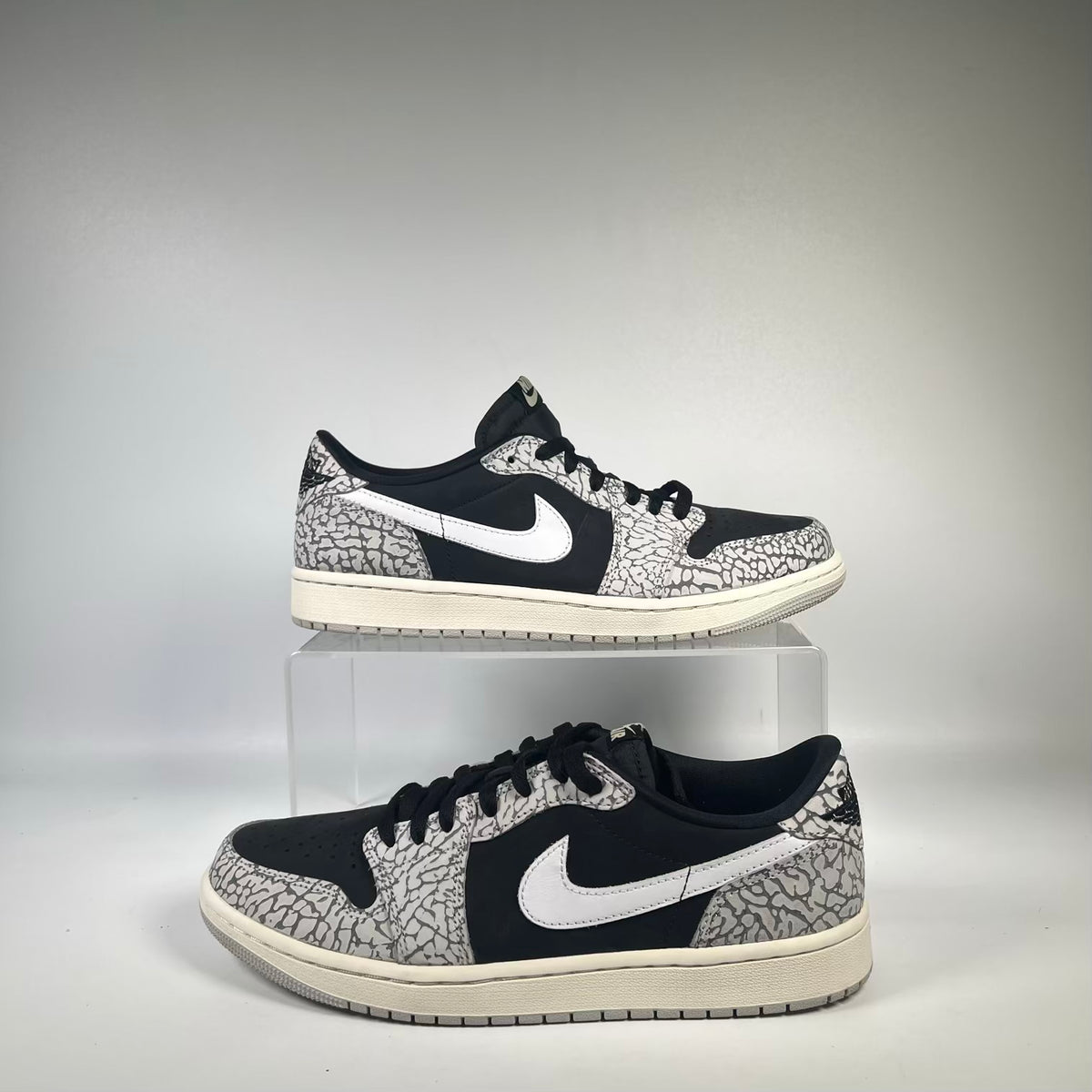 Jordan 1 Low Black Cement (2023) Size 9 USED s23783