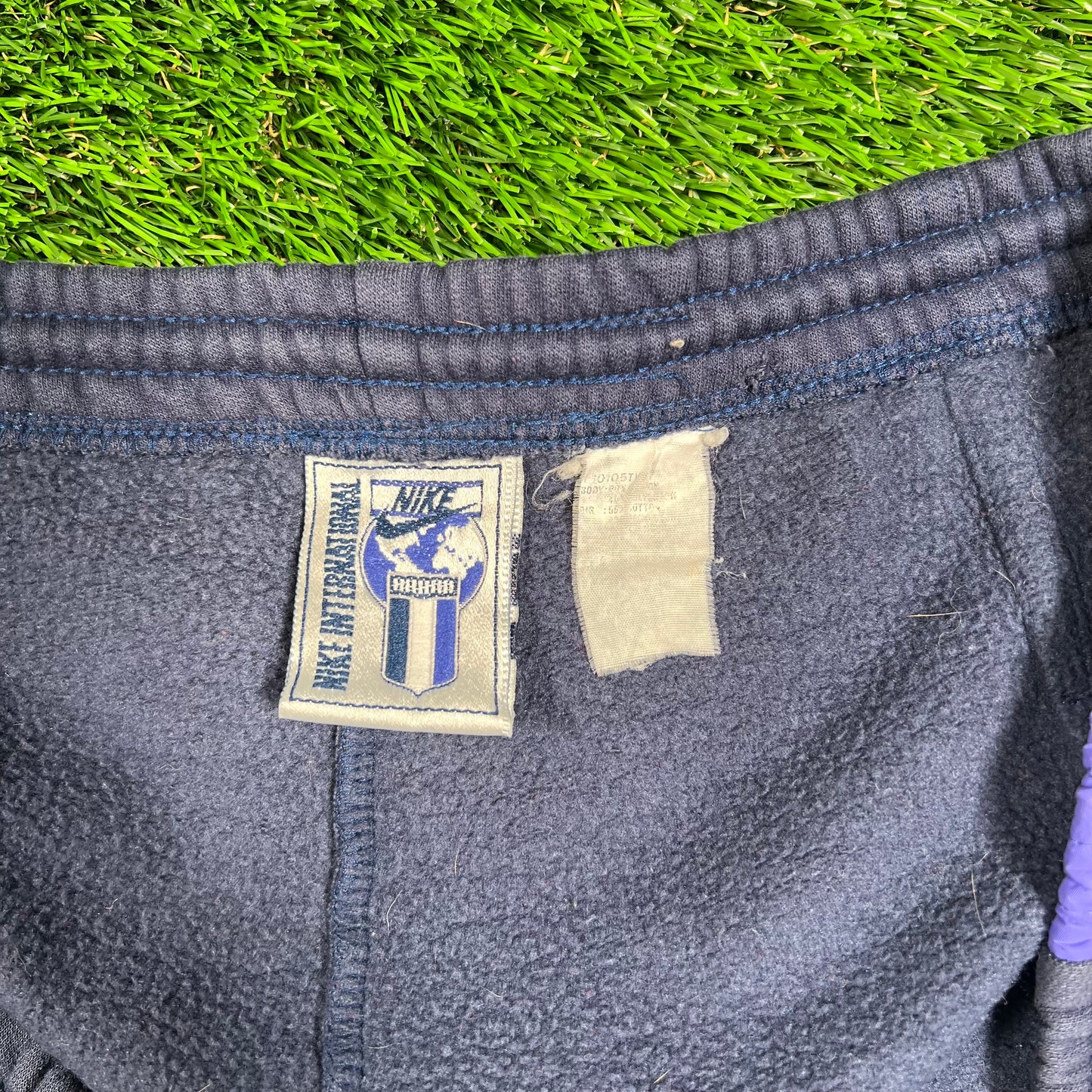 1980s Nike International Navy Sweat Pants Size Large USED v18540