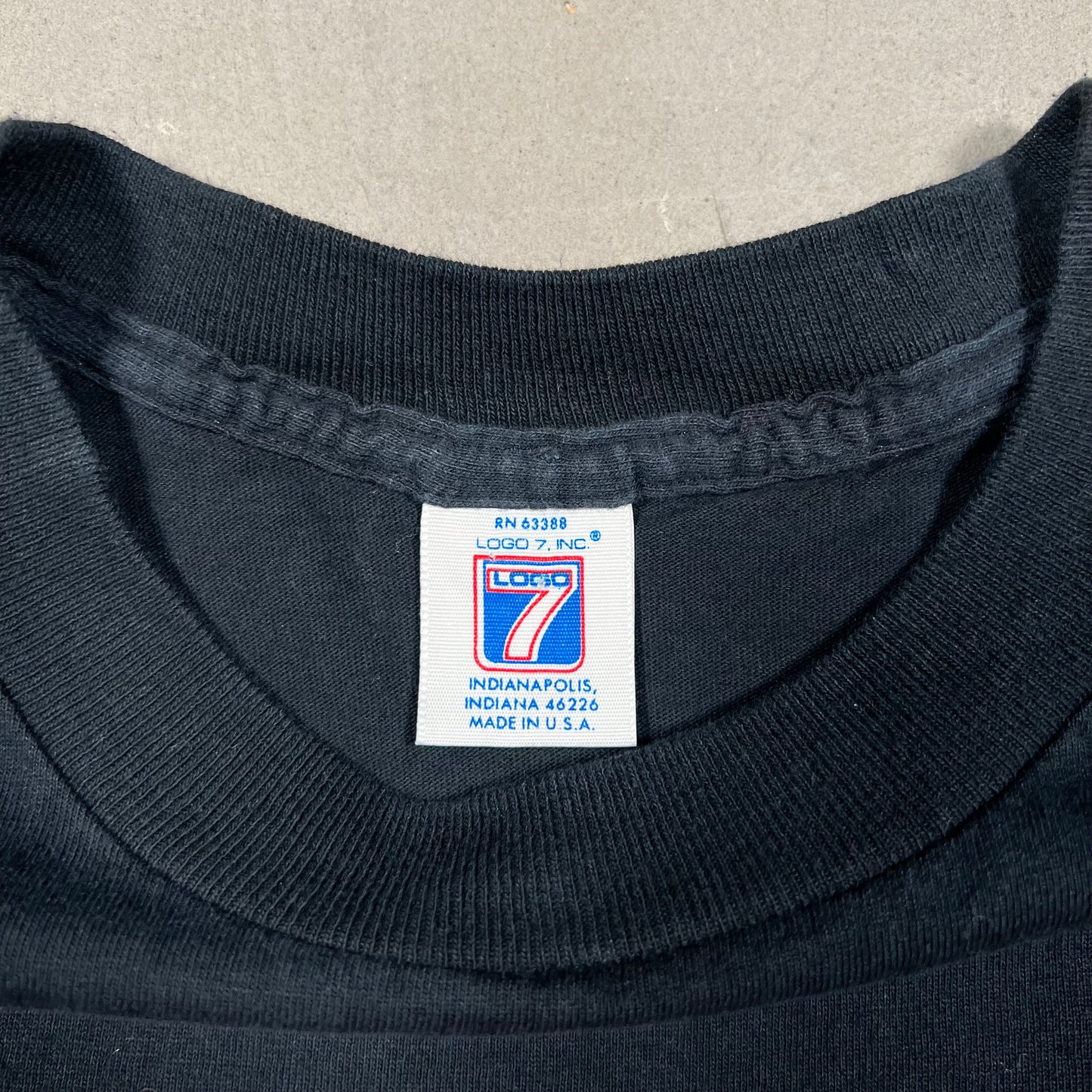 1996 Chicago Bulls 4 Time Champs Logo 7 Tag Black Tee Size XL USED v16280