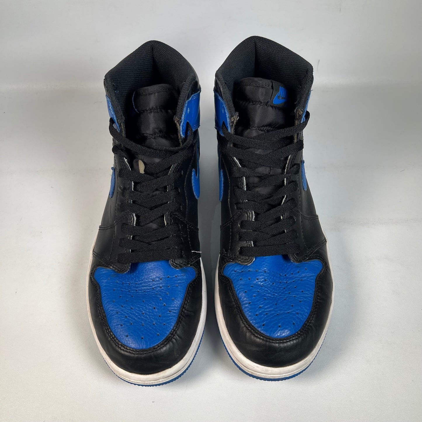 Jordan 1 Royal (2017) Size 8.5 USED s22068