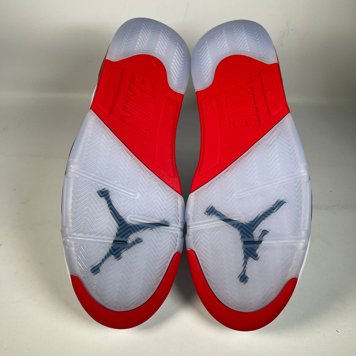 Jordan 5 Fire Red Black Tongue (2025) Size 11 NEW s21337