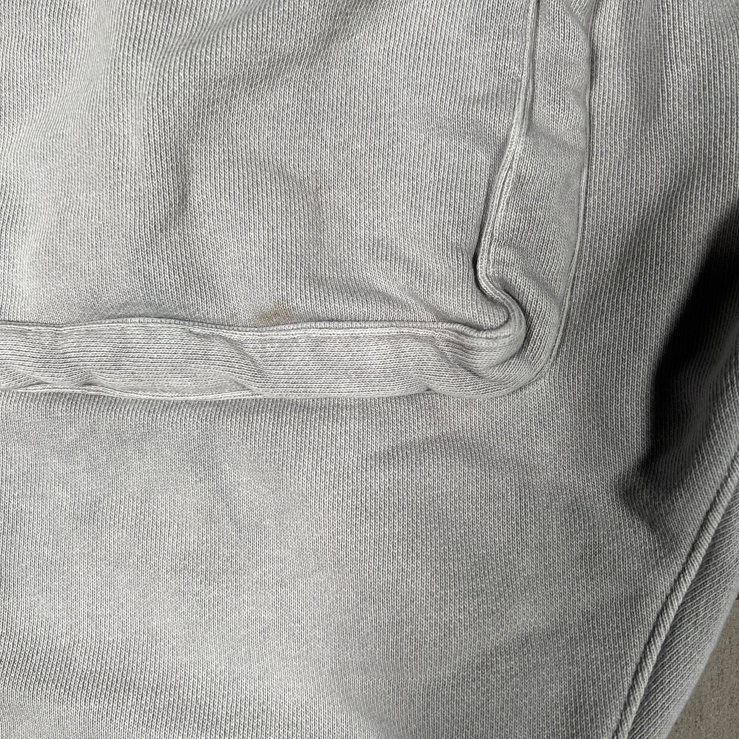 Kith Light Grey Sweatpants Size Medium USED x17523