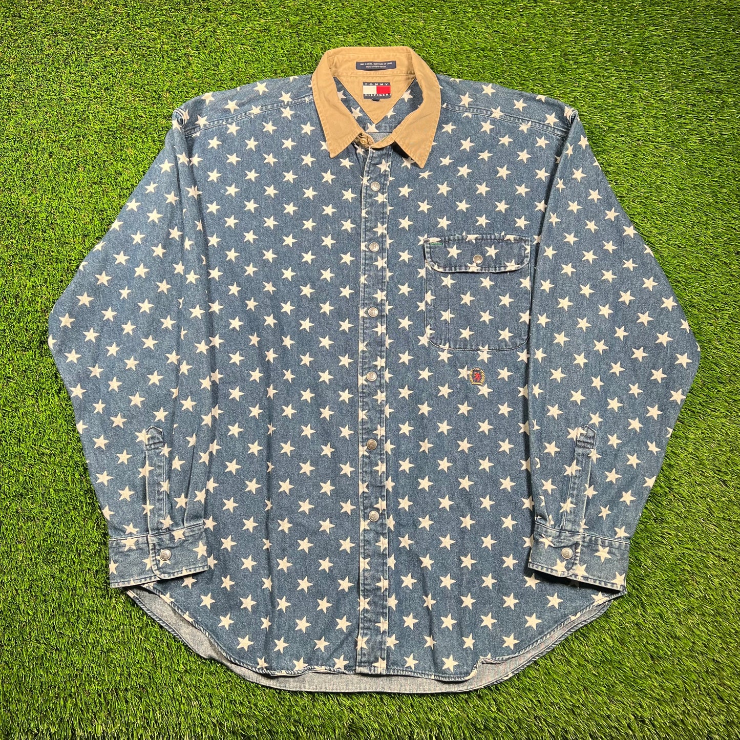 Tommy Hilfiger Star Pattern Denim Button Up Shirt Size XL USED v18582