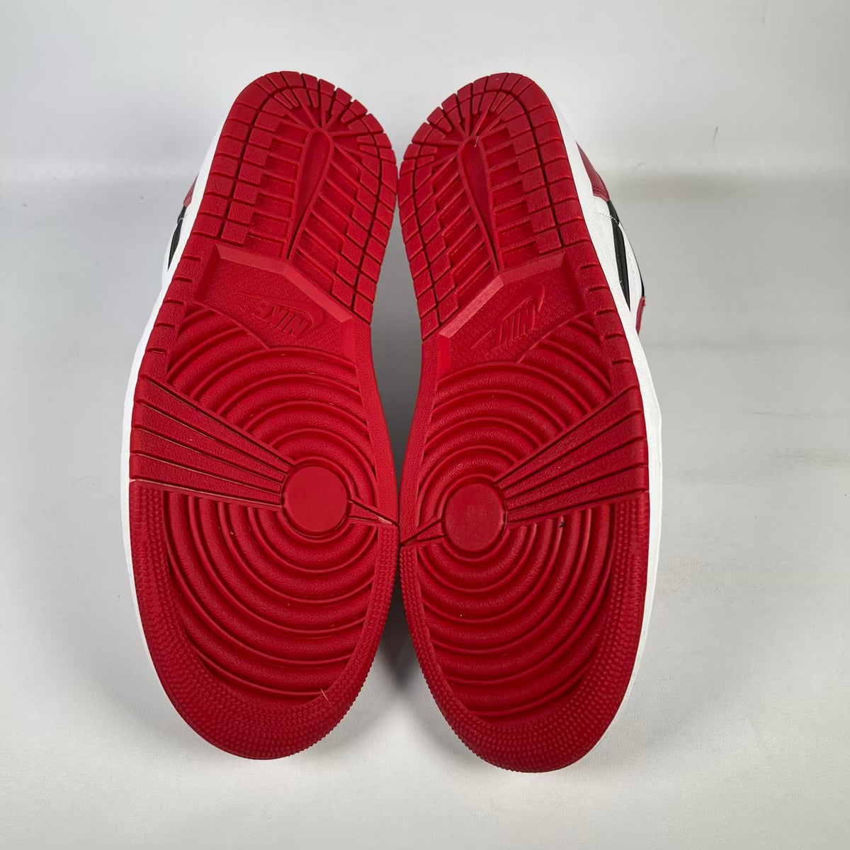 Jordan 1 Low Chicago (2025) Size 11 NEW s23707