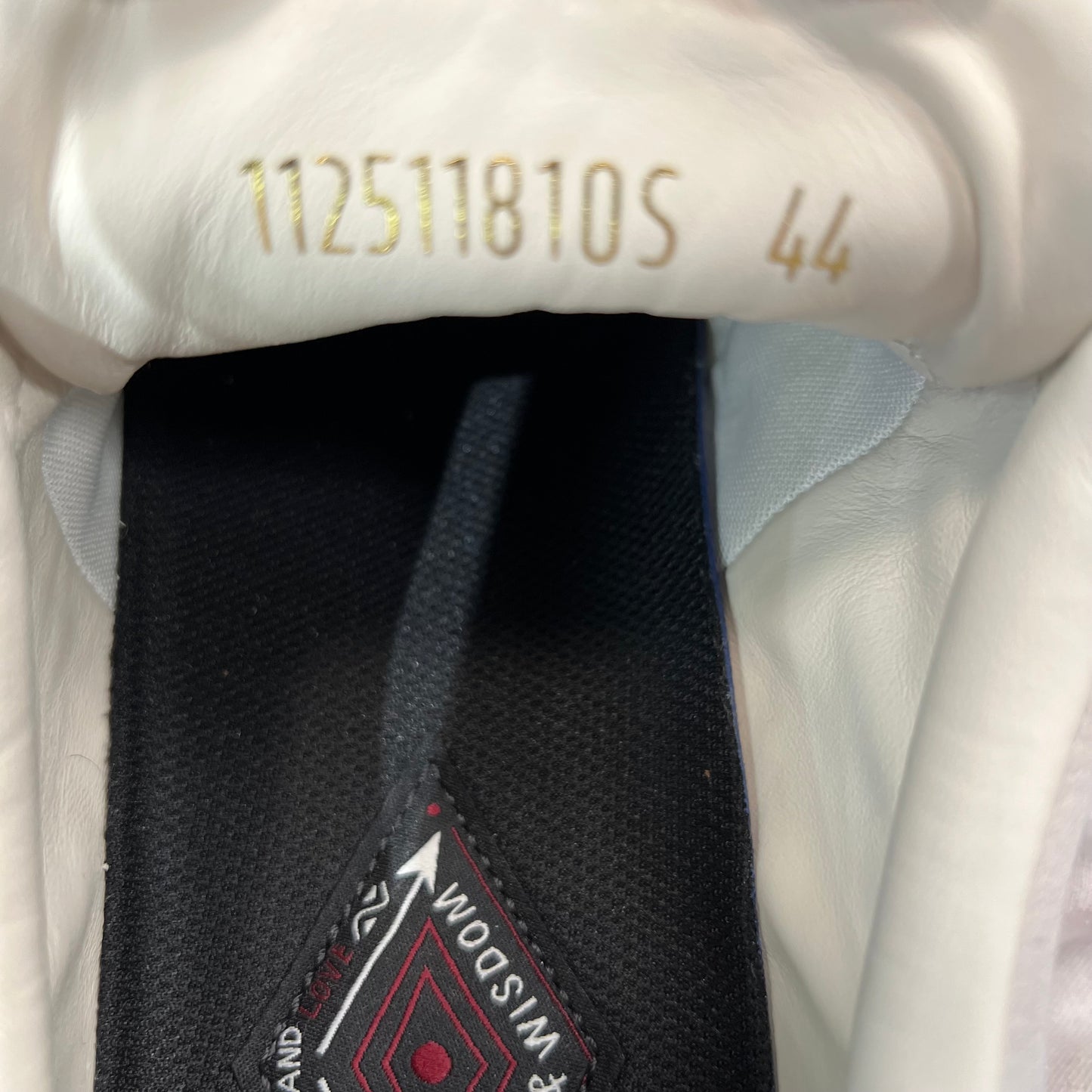 Anta Kai 1 Hela Roots Size 44 (10.5) USED s22179