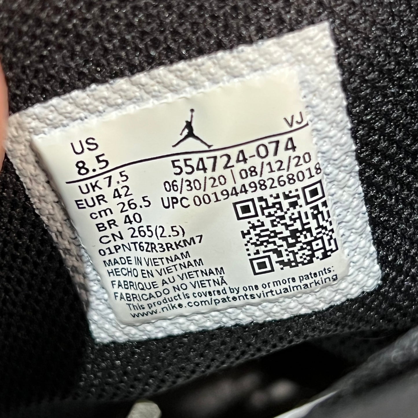 Jordan 1 Mid Banned (2020) Size 8.5 USED s18761