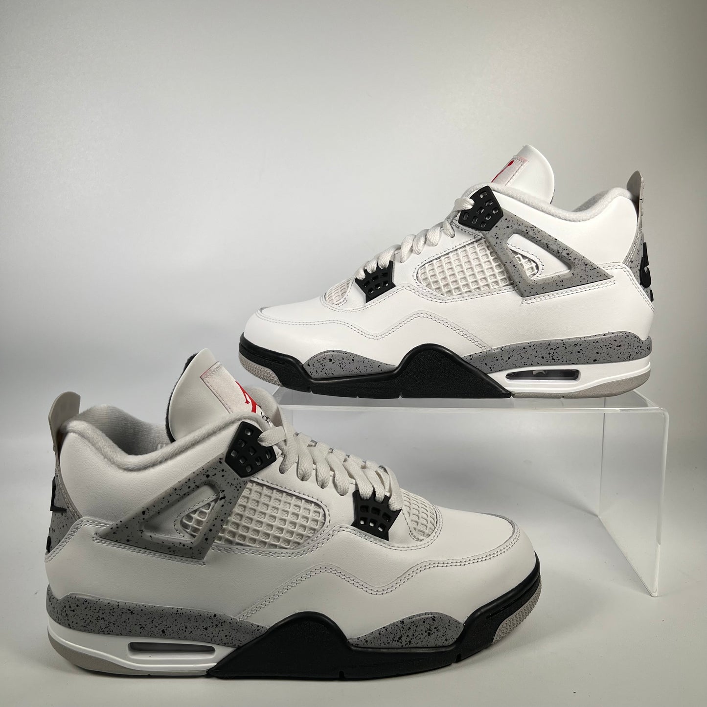 Jordan 4 White Cement (2025) Size 9 USED s18875