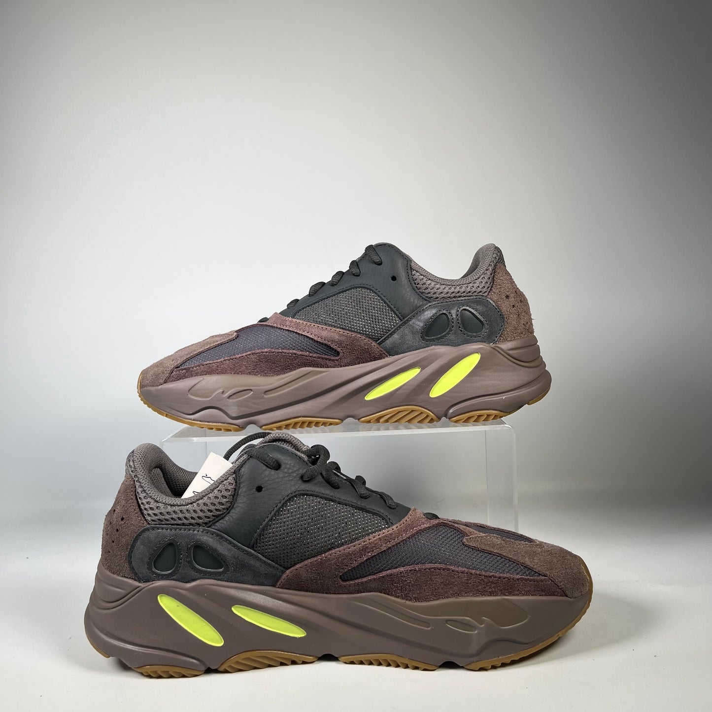 Yeezy 700 Mauve (2018) Size 12 NEW s20953