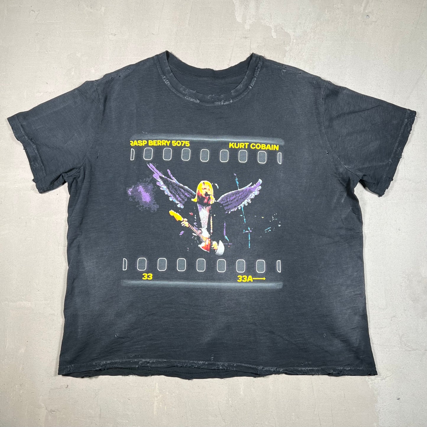 GV Gallery Kurt Cobain Washed Black Tee Size Small USED x17075