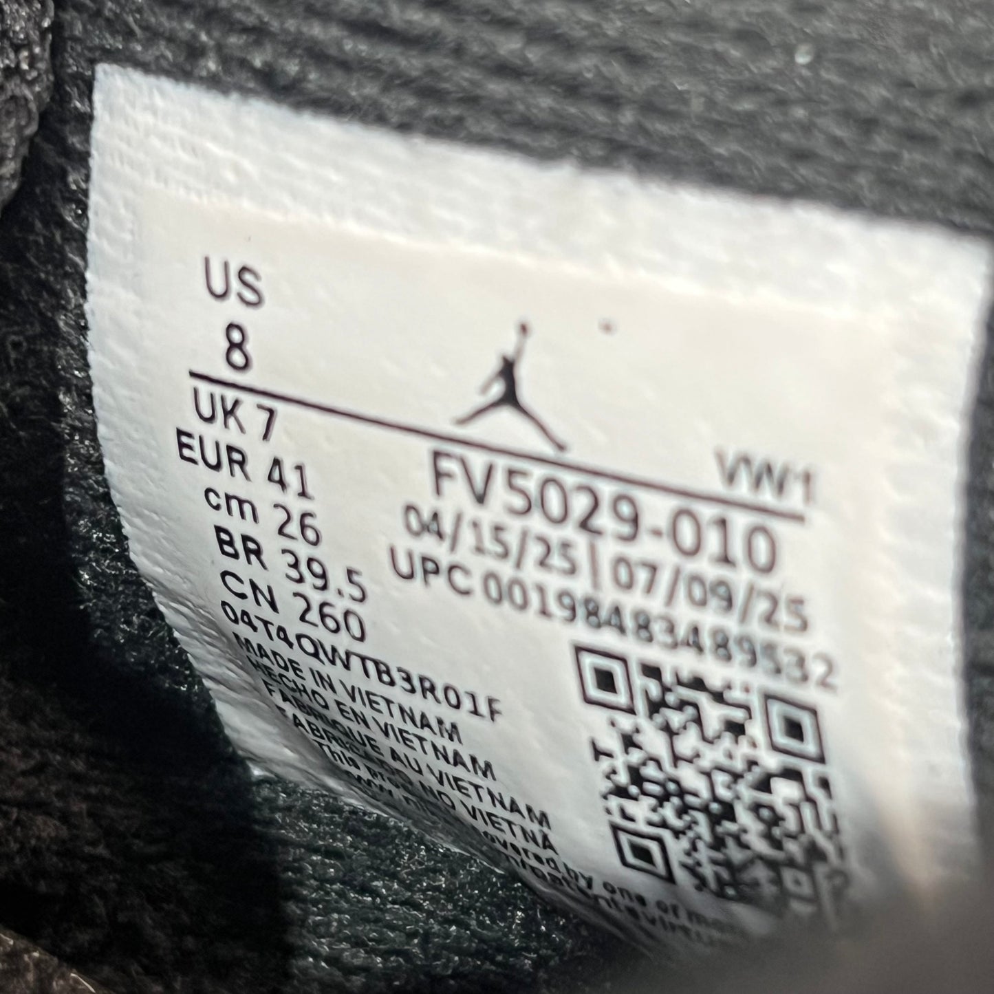 Jordan 4 Black Cat (2025) Size 8 USED s22362