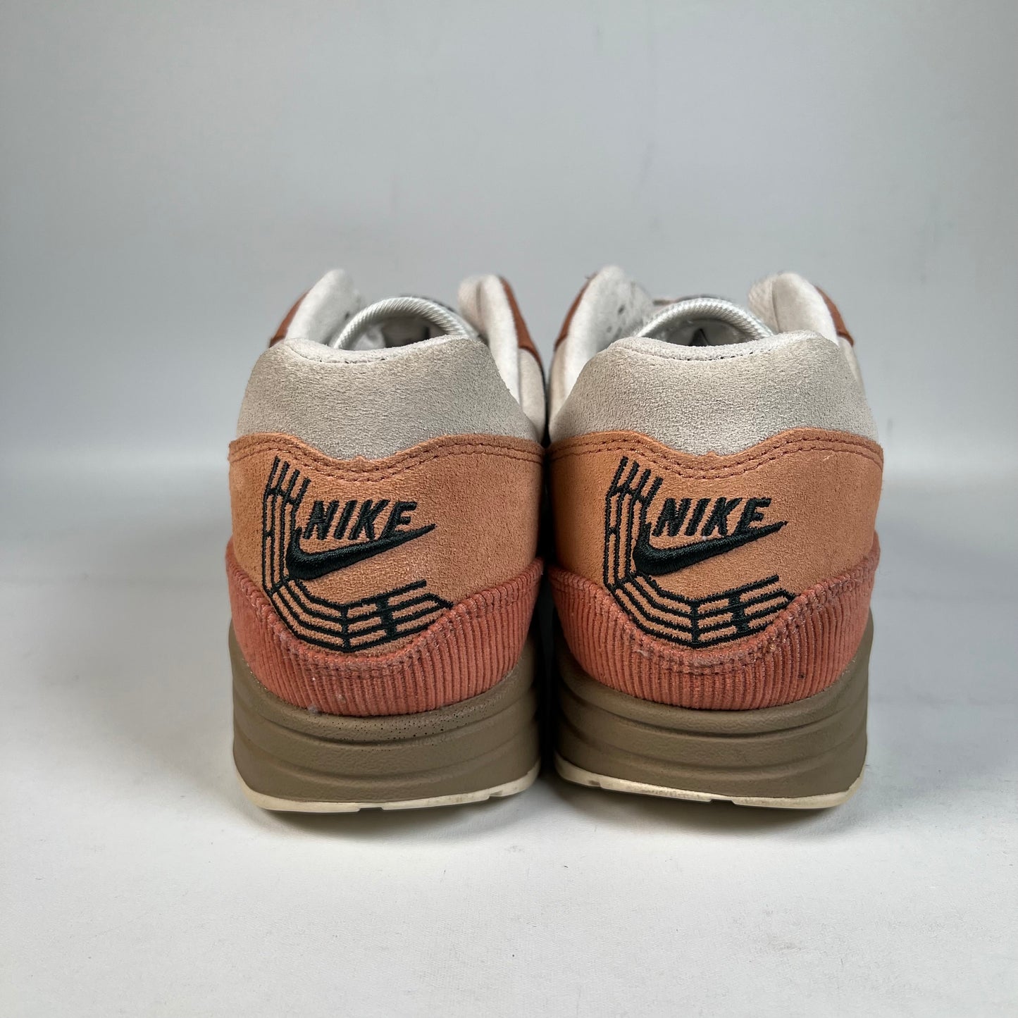 Nike Air Max 1 Amsterdam (2020) Size 10 USED s22087