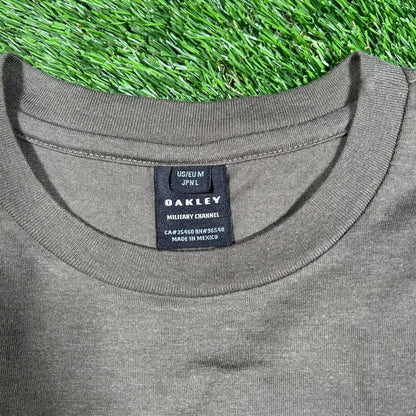 Oakley Military Green Tee Size Medium USED v17151