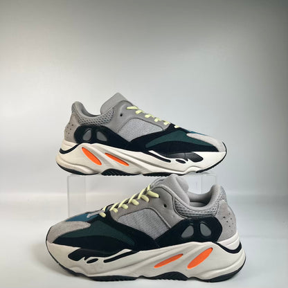 Yeezy 700 Wave Runner (2018) Size 10 USED s22755