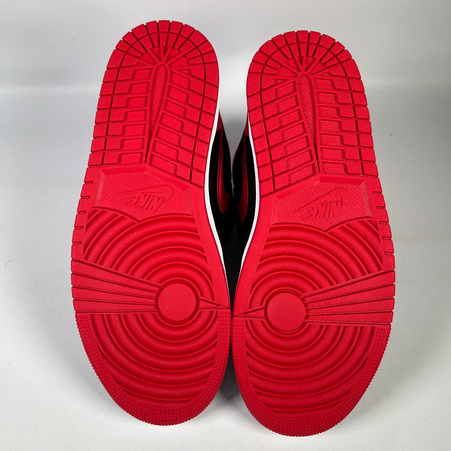 Jordan 1 High Satin Bred (2023) Size 7.5M/9W NEW s20052