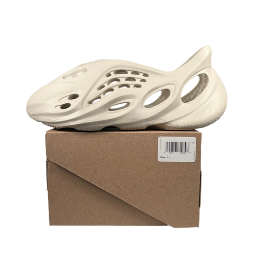 Yeezy Foam Runner Sand (2021) Size 11 NEW s18023