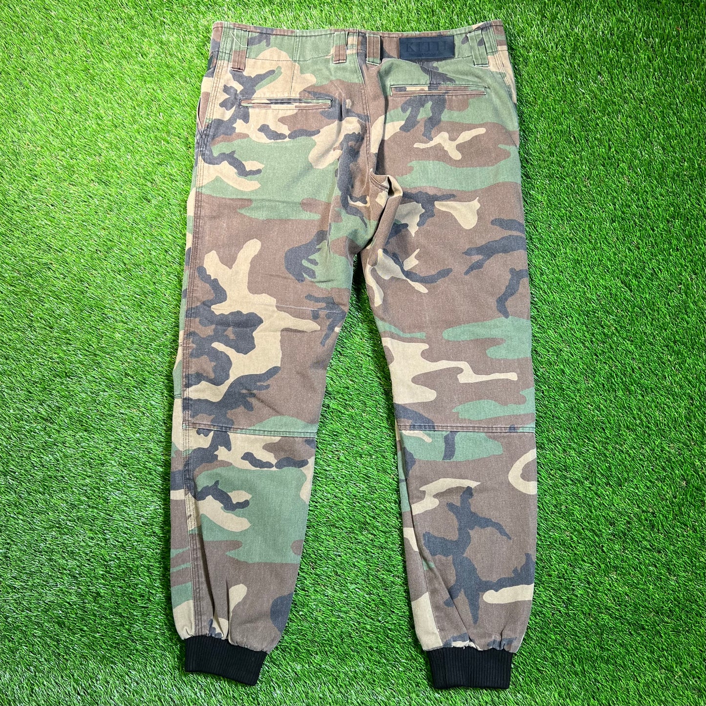 Kith Green Camo Jogger Size 33 USED x16737