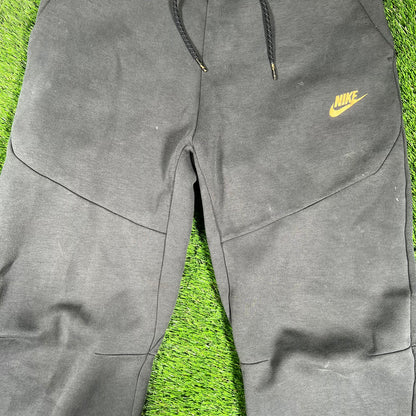 Nike Tech Washed Grey Sweatpants Size Medium USED v17398