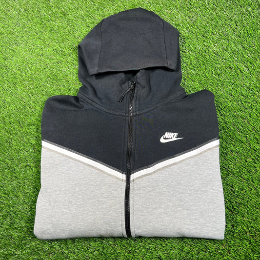 Nike Tech Black/Grey Zip Up Hoodie Size Large USED v16896