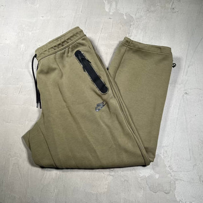 Nike Fleece Tech Olive Green Sweatpants Size Large USED v20349