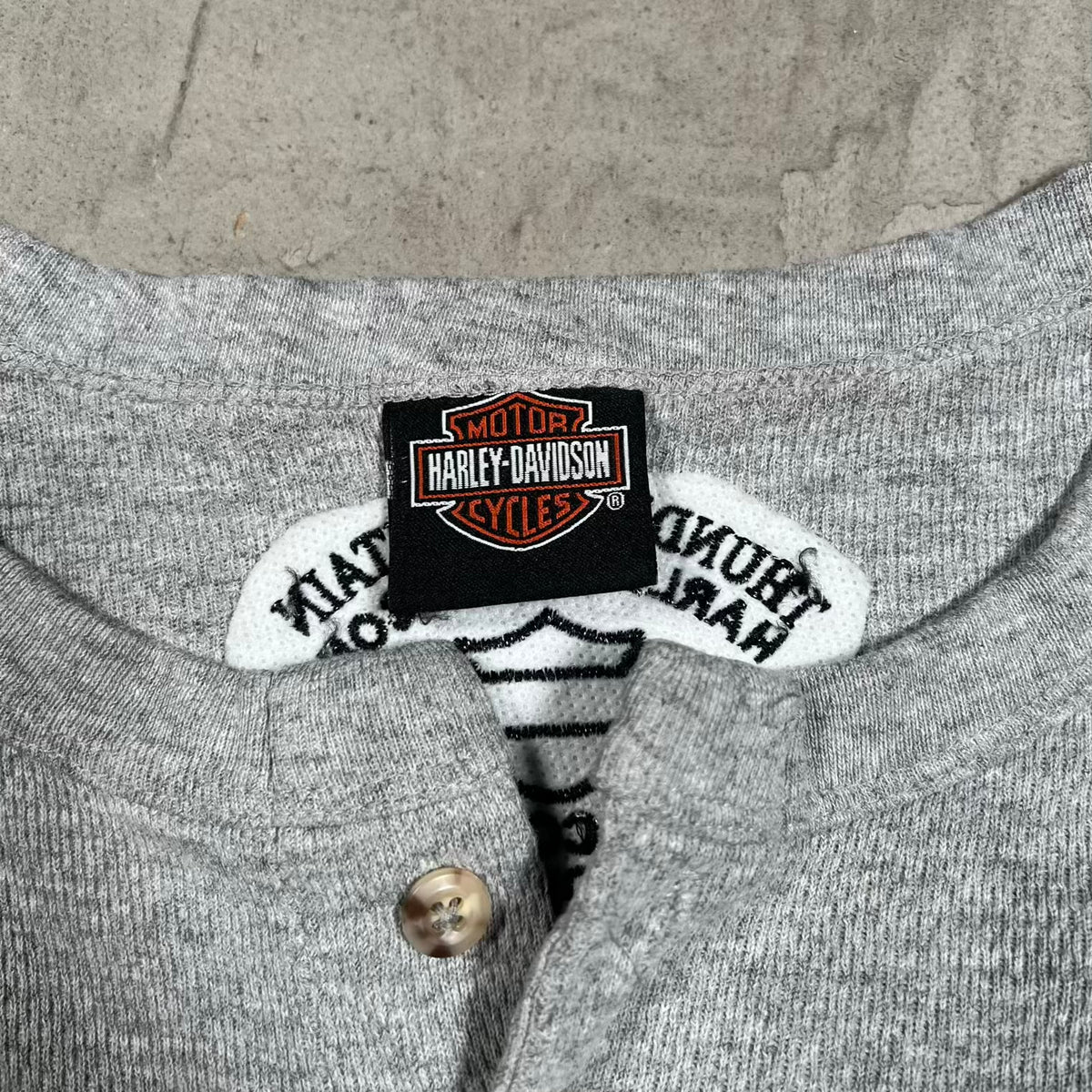 1990s Harley Davidson Grey Thermal Henley Cropped Size XL USED v20338
