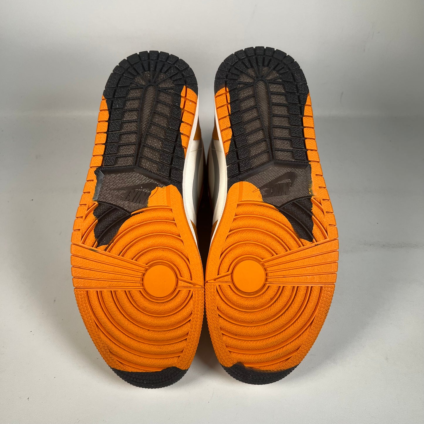 Jordan 1 Gore Tex Light Curry (2022) Size 8.5 NEW s21434