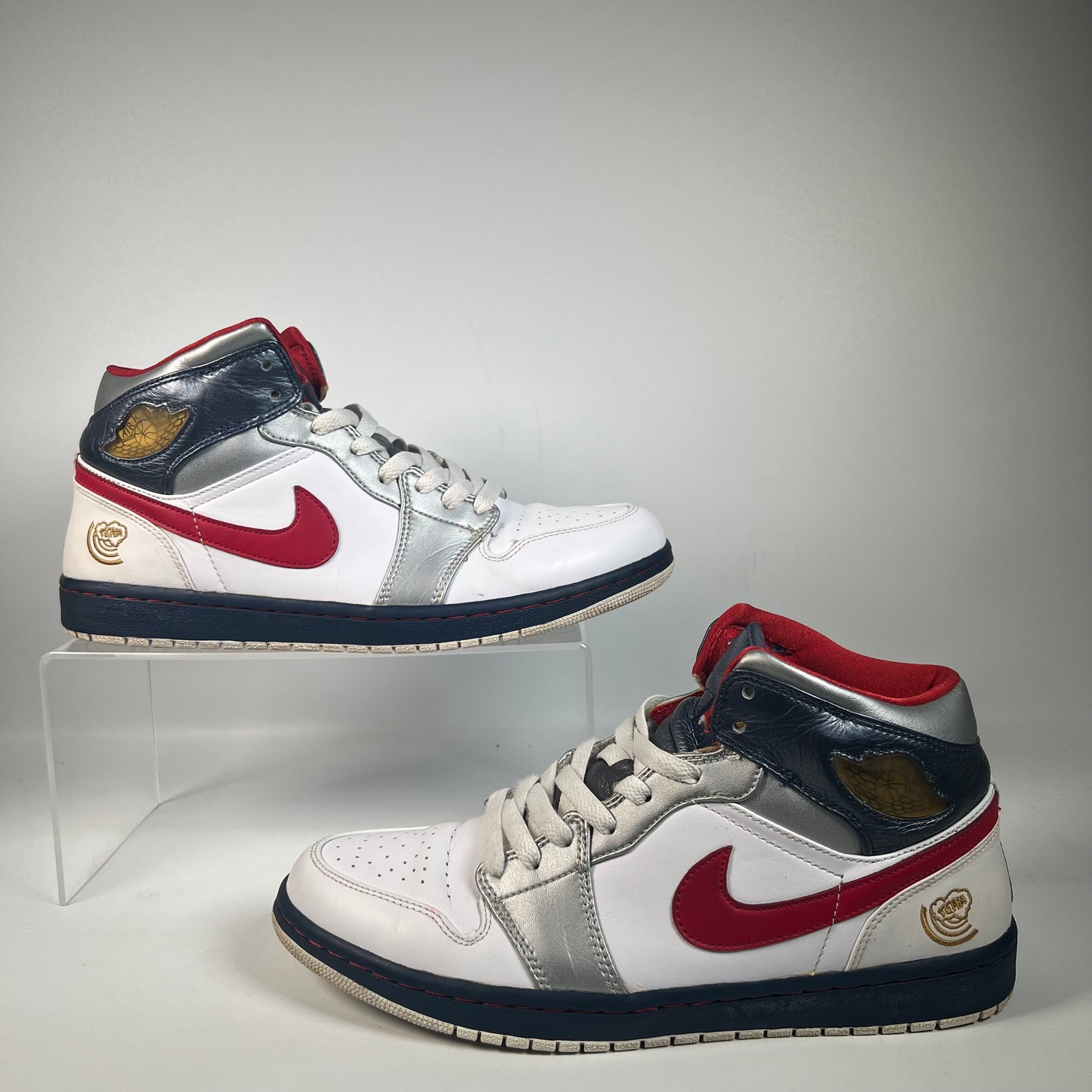 Jordan 1 High Olmpic (2008) Size 10.5 USED s22409