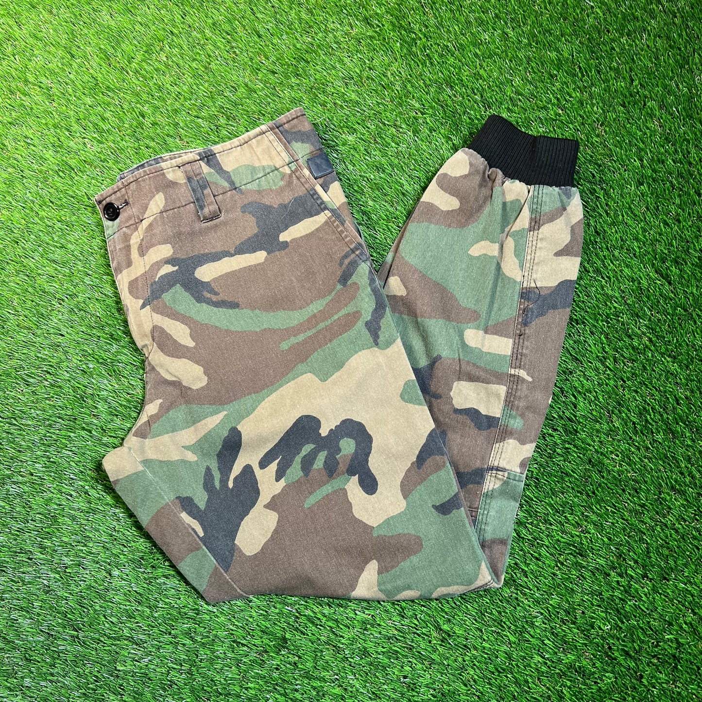 Kith Green Camo Jogger Size 33 USED x16737
