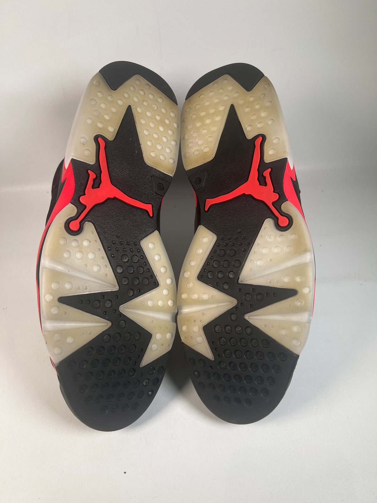 Jordan 6 Infraded Salesman (2026) Size 13 USED s23390