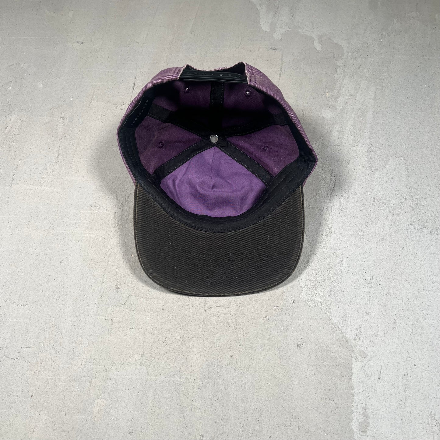 GV Gallery Raspberry Hills Bulldog Purple Washed Hat NEW x17138