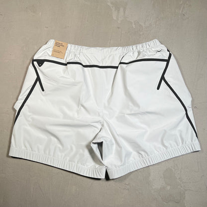 Nike Light Grey w/Zippers Running Shorts Size Large NEW v19569