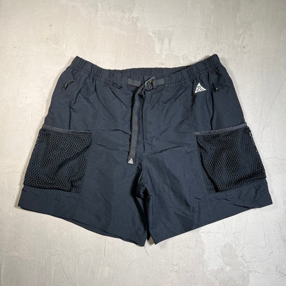 Nike ACG Black Summit Cargo Shorts Size XL USED x17642