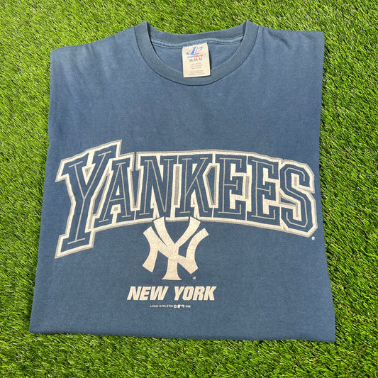 1999 New York Yankees Blue Logo Tee Size Medium USED v16995