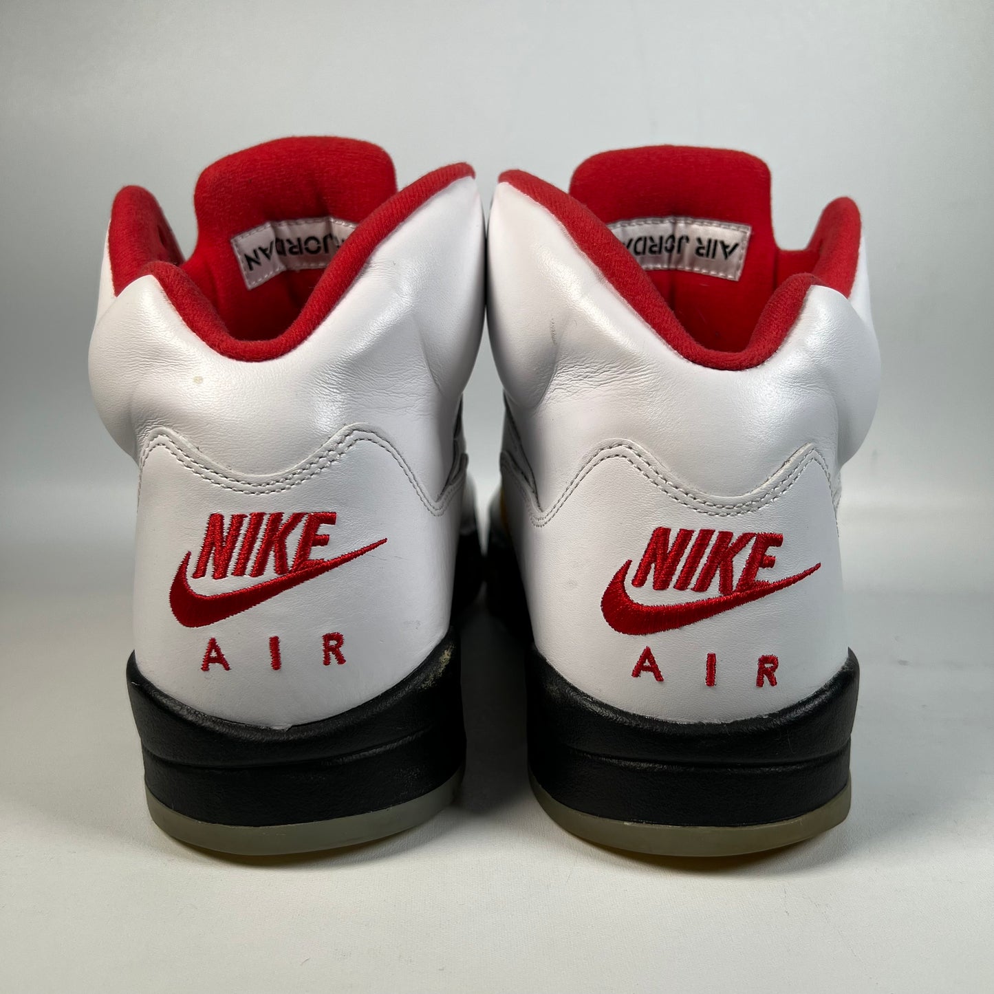 Jordan 5 Fire Red Silver Tongue (2020) Size 11.5 USED s22350