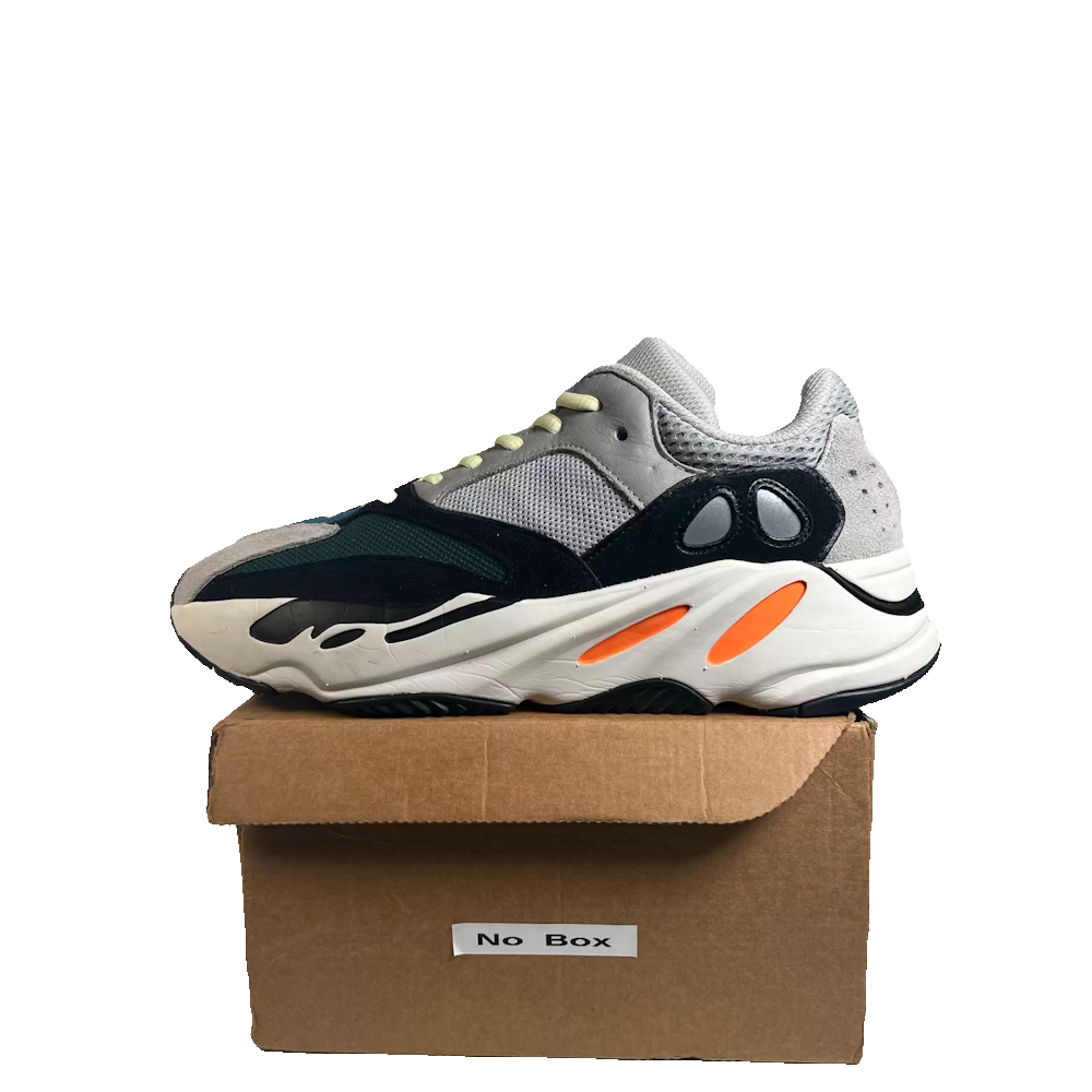 Yeezy 700 Wave Runner (2018) Size 10 USED s22755