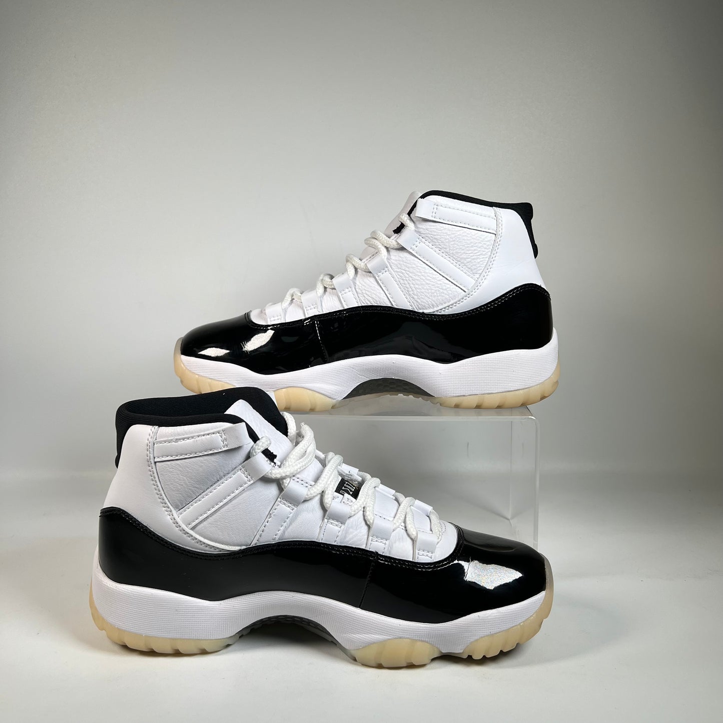 Jordan 11 DMP Gratitude (2023) Size 8.5 USED s22217