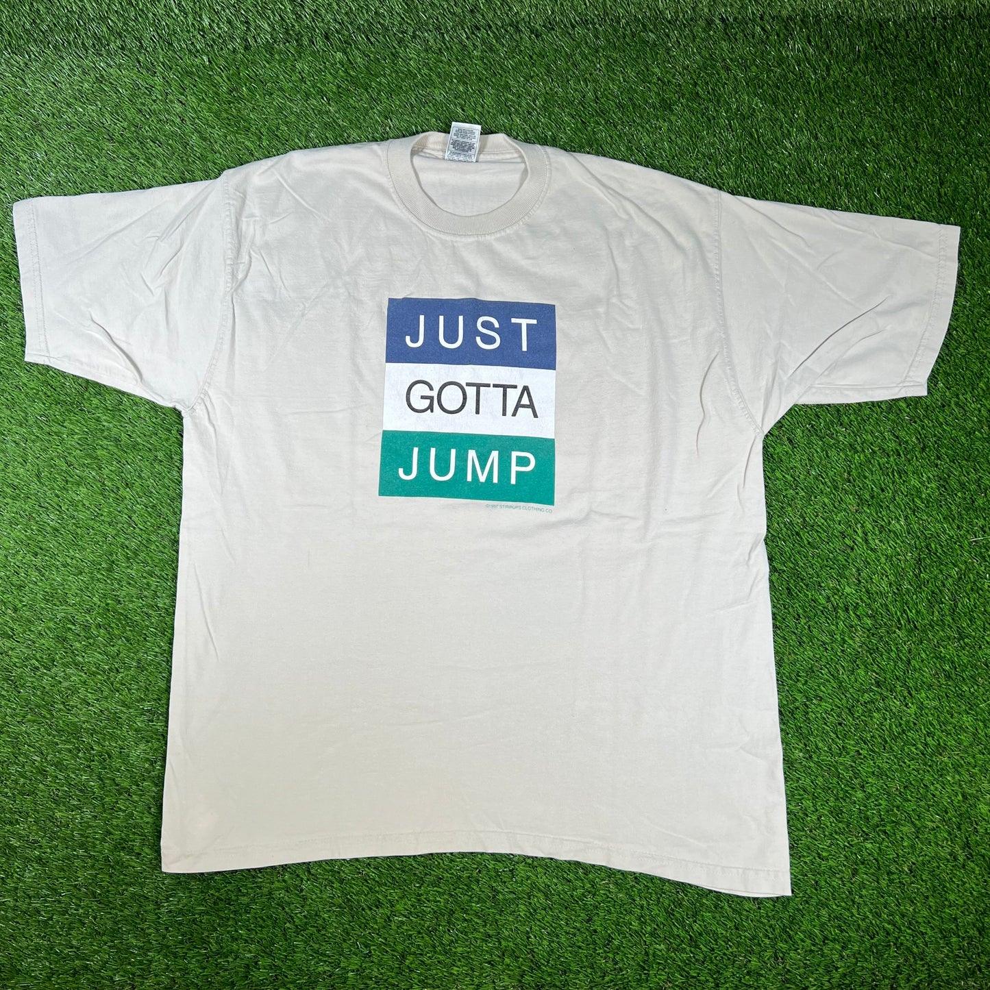 1997 "Just Gotta Jump" Cream Tee Size XL USED v16661
