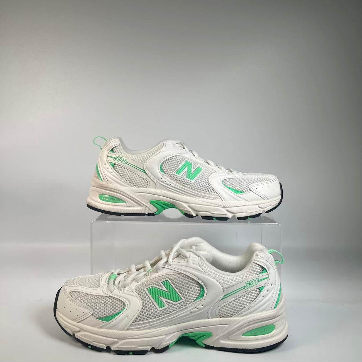 New Balance 530 Sea Salt Lime Leaf (2024) Size 7.5 USED s23359