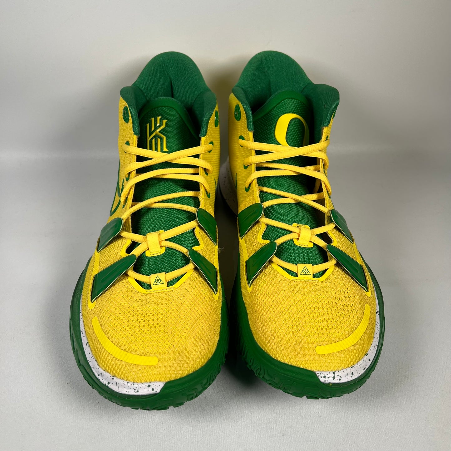 Nike Kyrie 7 Oregon Ducks Yellow Strike PE Size 12 USED s17073