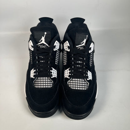 Jordan 4 White Thunder (2024) Size 8.5 USED s22021
