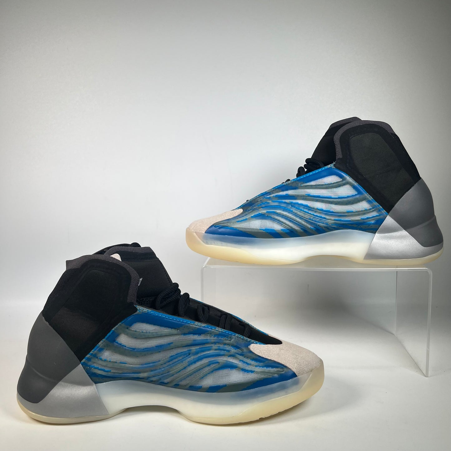 Adidas Yeezy QNTM BSKTBL Frozen Blue (2020) Size 9 NEW s22464