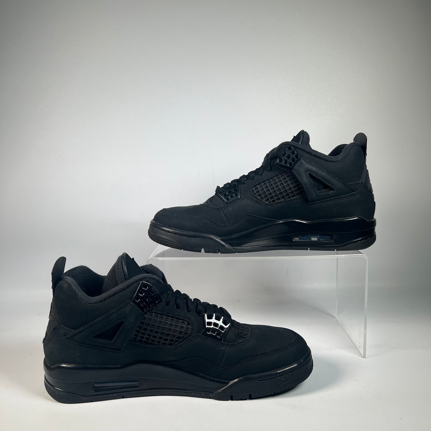 Jordan 4 Black Cat (2025) Size 8 USED s22362