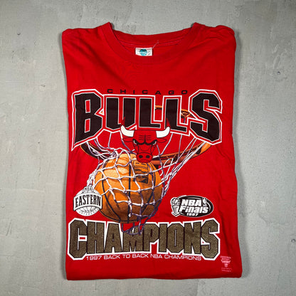 1997 Chicago Bulls NBA Finals Back to Back Champ Tag Red Tee Size XL USED v16728